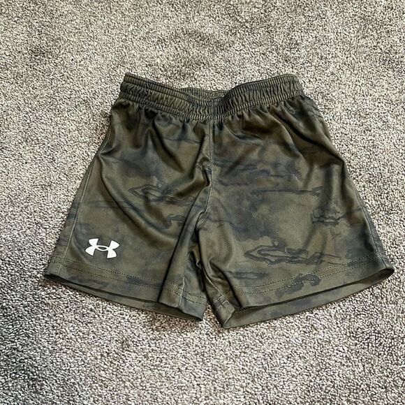 Boys 2T Bundle of 11 - Under Armour, Hurley, jumping Beans, Carter’s, an… - Picture 5 of 14